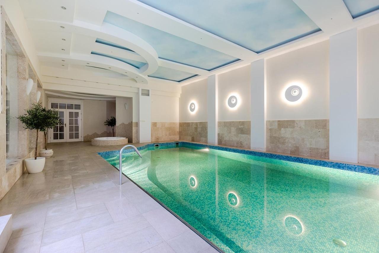 Luxury Villa Indoor Pool Warsaw Magdalenka 外观 照片