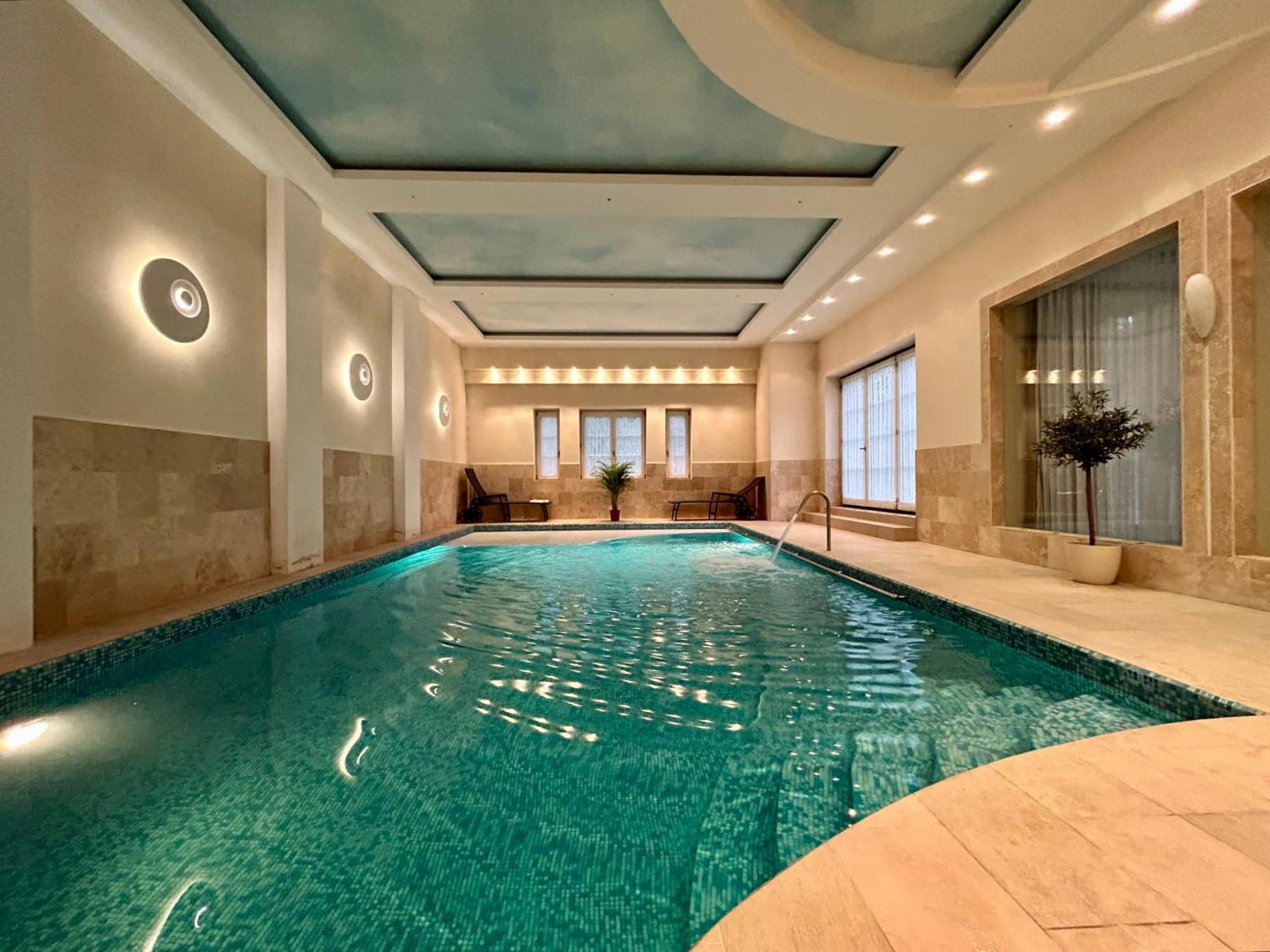 Luxury Villa Indoor Pool Warsaw Magdalenka 外观 照片
